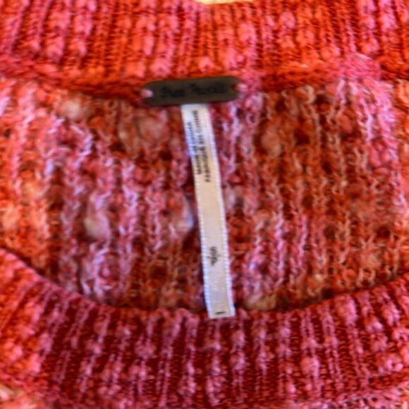 Free People Women’s Salmon Colored Oversized Sweater - Picture 4 of 6